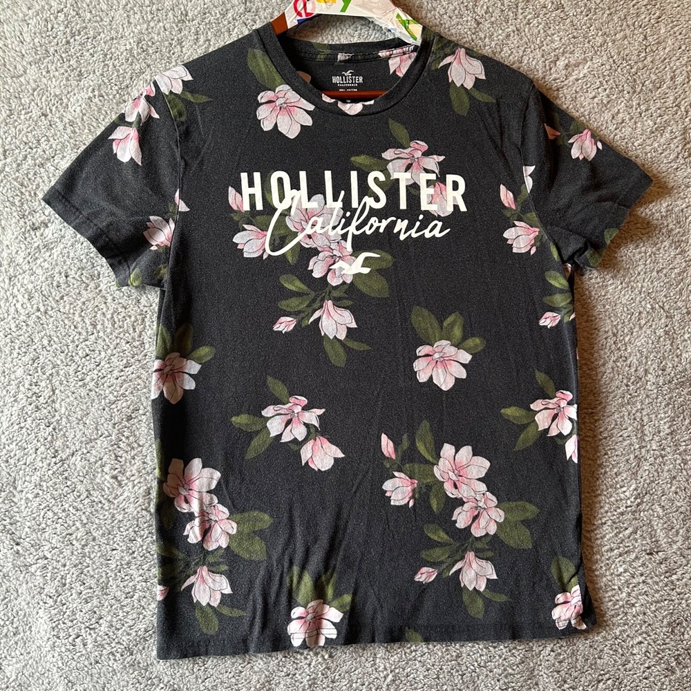Hollister  Mens Flroal T-shirt Crew Neck Short Sleeve 100% cotton Size Medium